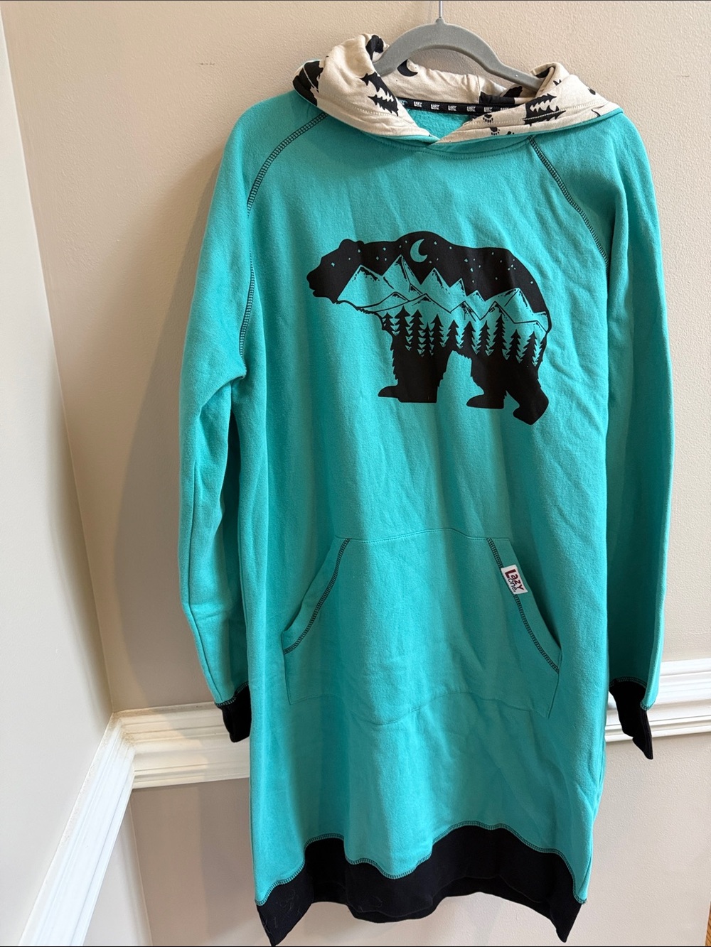 Lazy One Mountain Bear Scene Sleep Hoodie NWT Size S/M